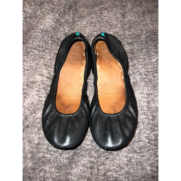 Tieks Shoes - Black Matte Tieks Size 6